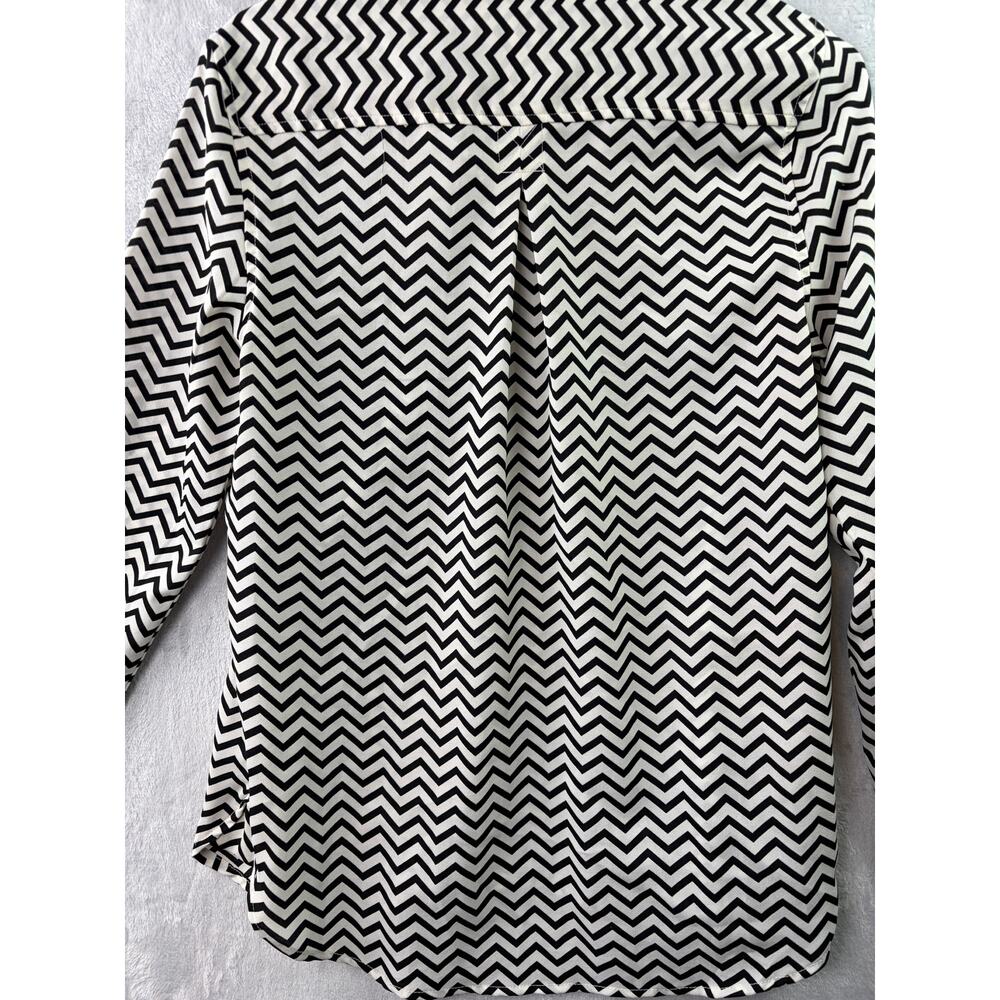 American Eagle Sheer Chevron Button-Down Blouse – Black & White – Size S - Picture 3 of 5